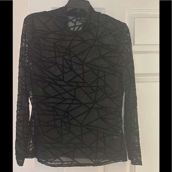 SHEIN mock-neck Geo mesh top - Picture 3 of 5